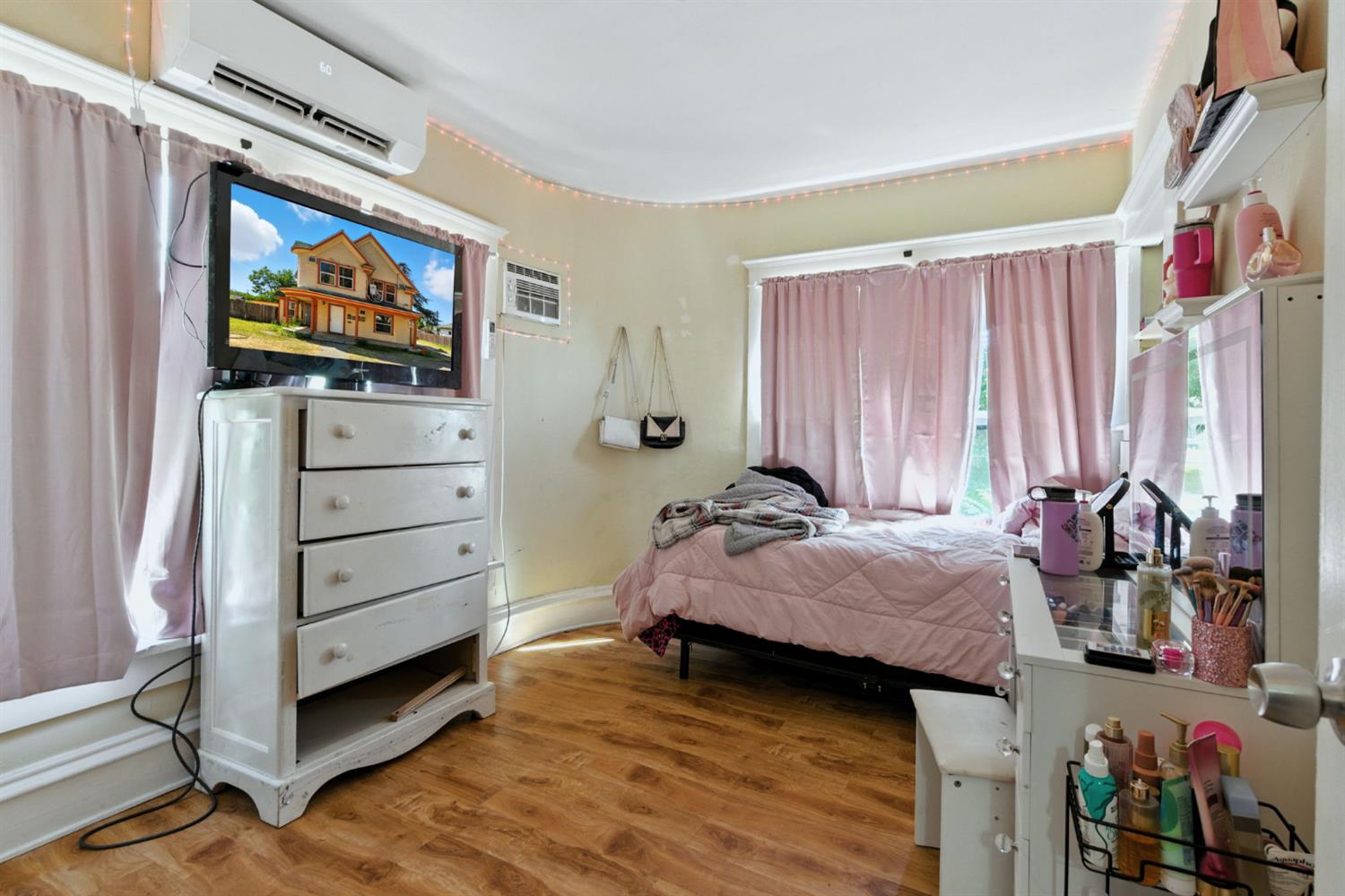 312 W Main St, Turlock, CA 95380