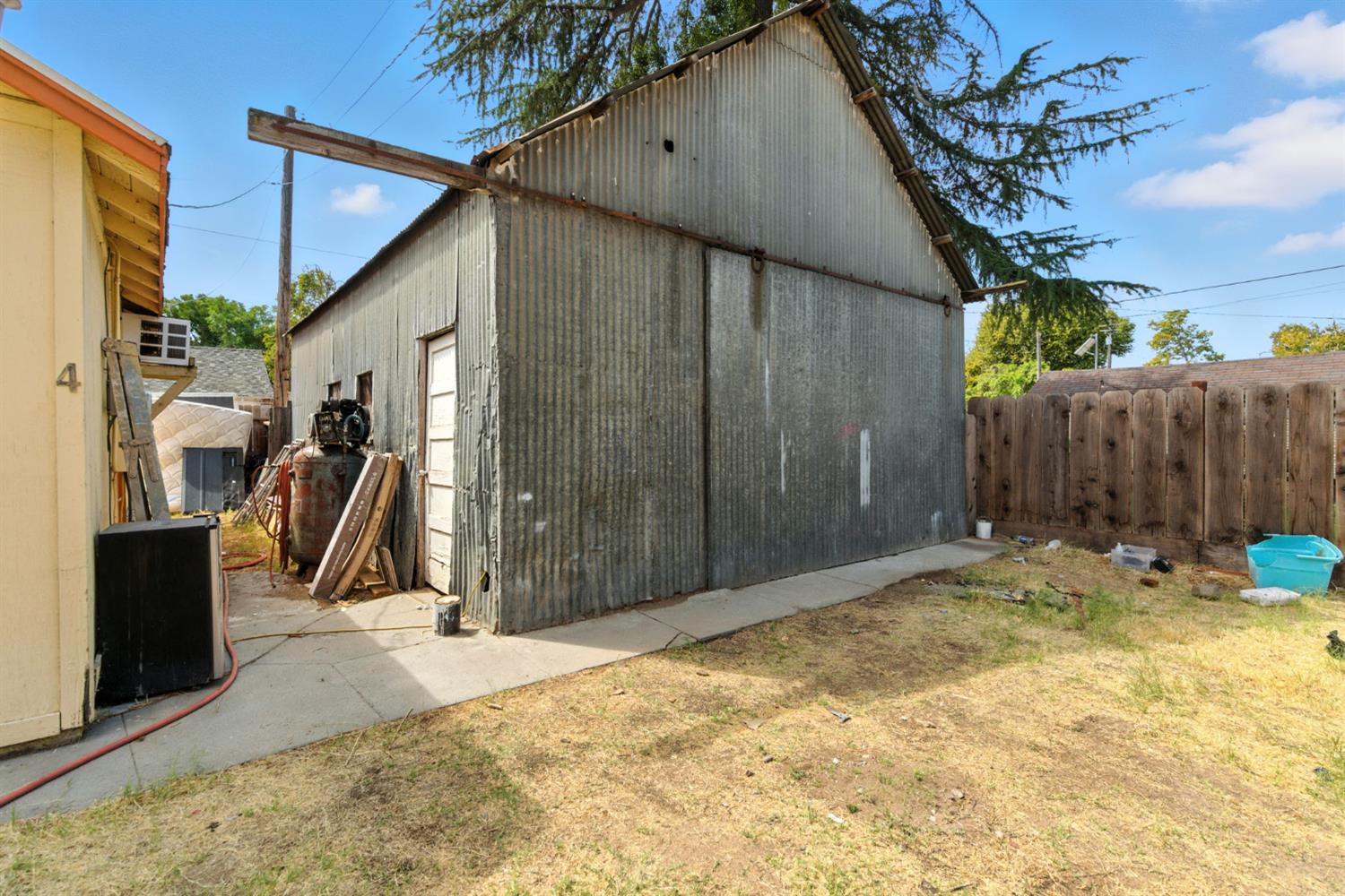312 W Main St, Turlock, CA 95380