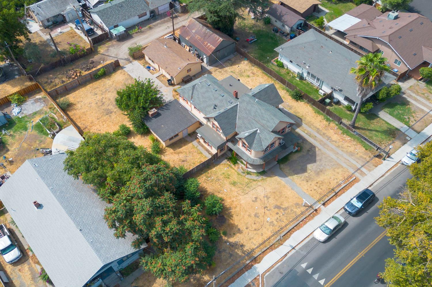 312 W Main St, Turlock, CA 95380