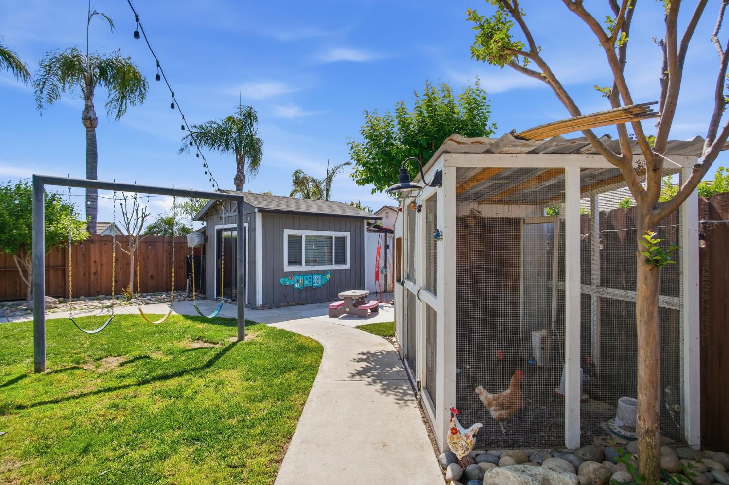 7424 Deforest Ct, Hughson, CA 95326