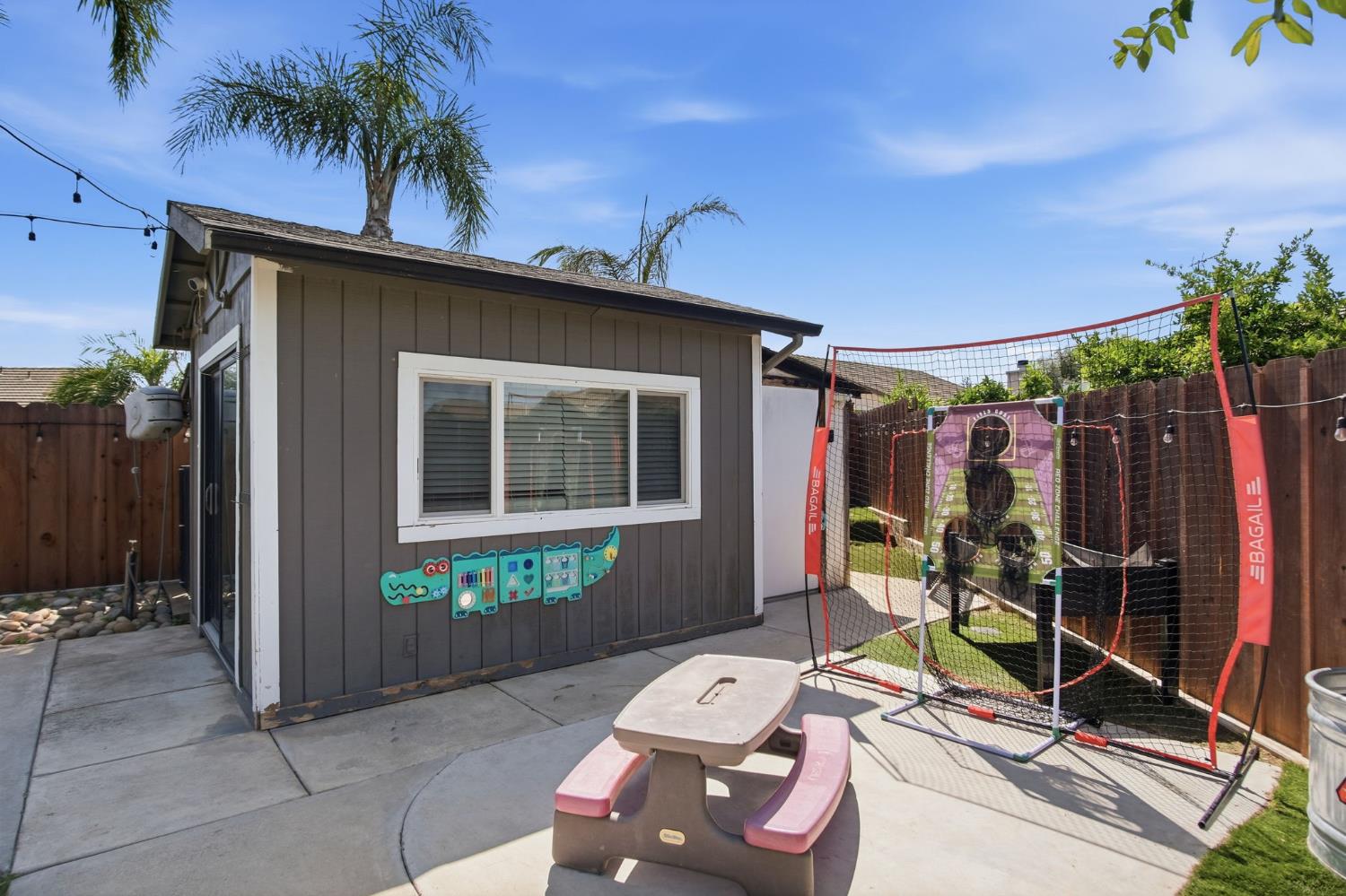 7424 Deforest Ct, Hughson, CA 95326