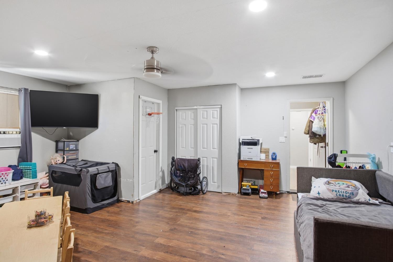 7424 Deforest Ct, Hughson, CA 95326