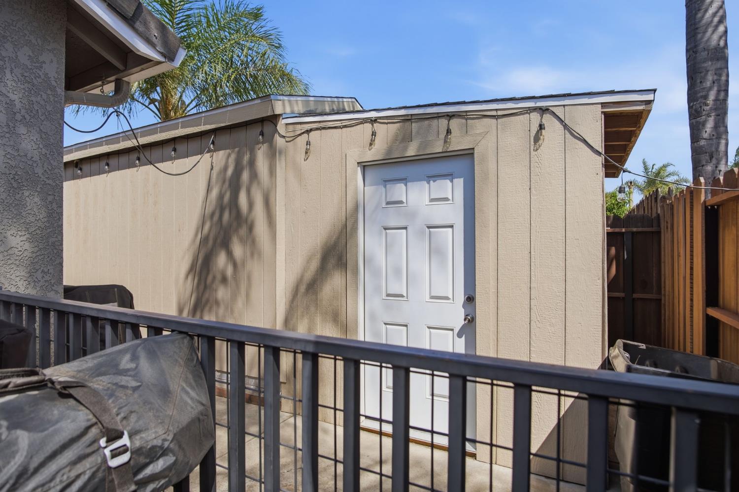 7424 Deforest Ct, Hughson, CA 95326