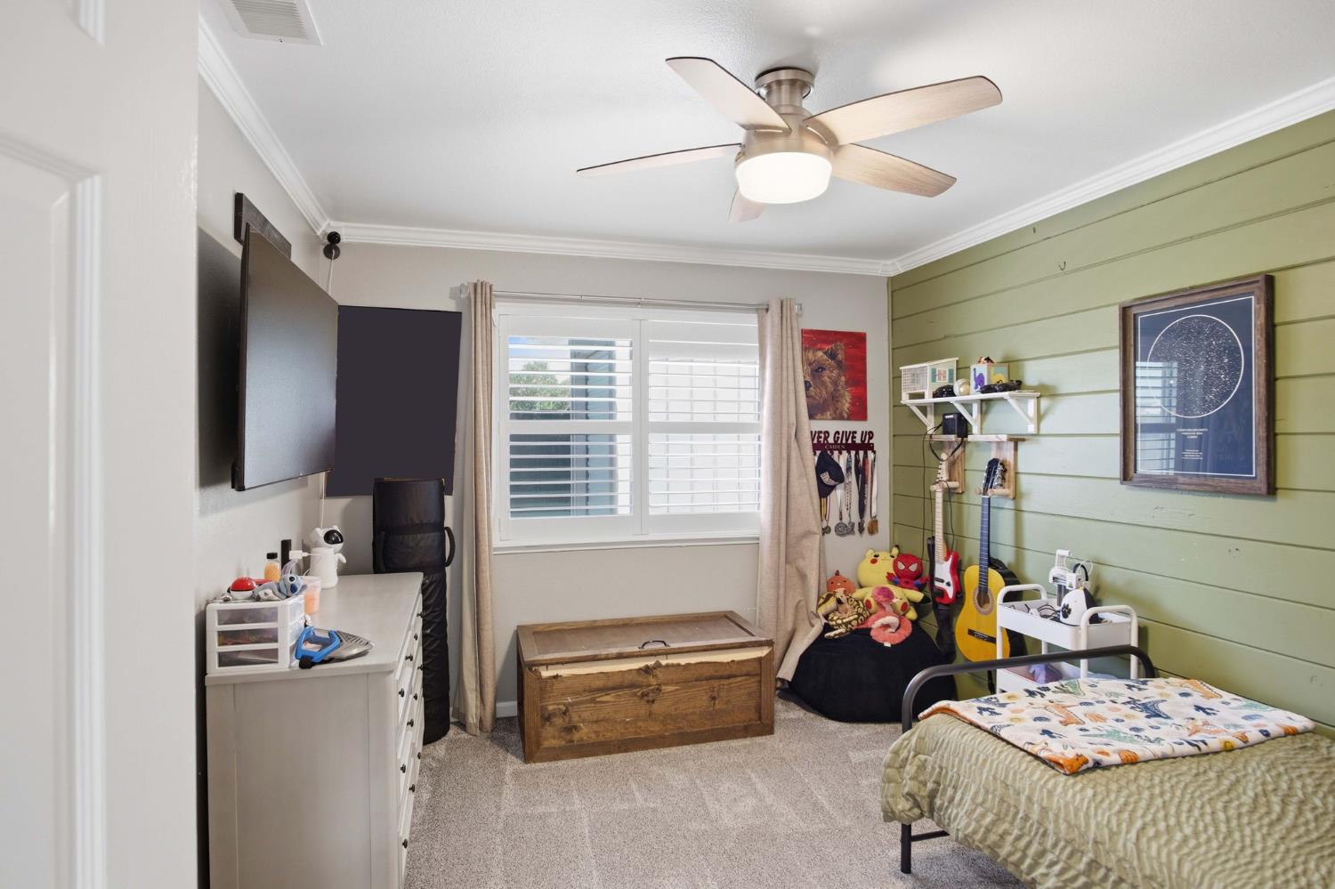 7424 Deforest Ct, Hughson, CA 95326