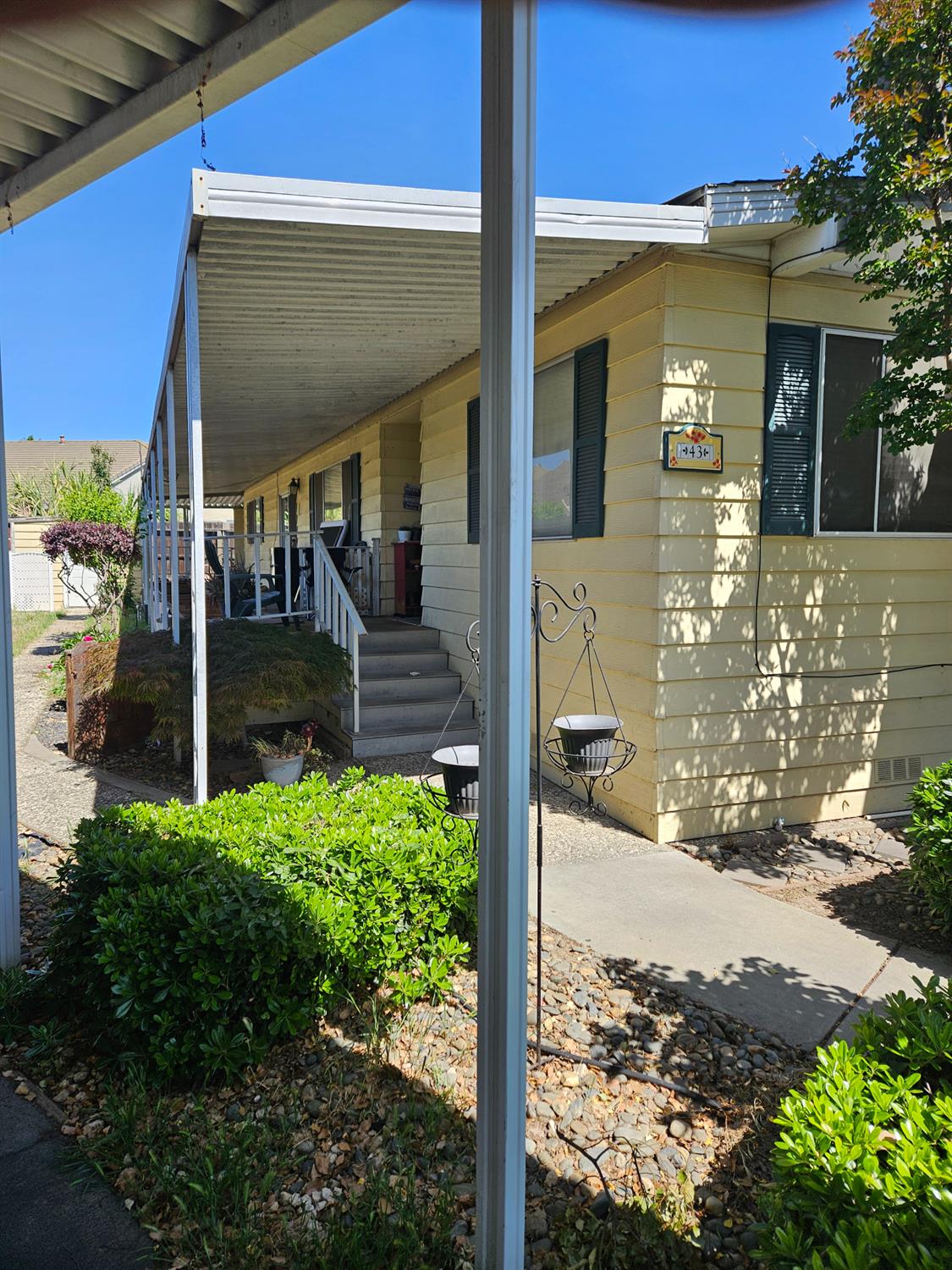 43 Clipper Ln, Modesto, CA 95356