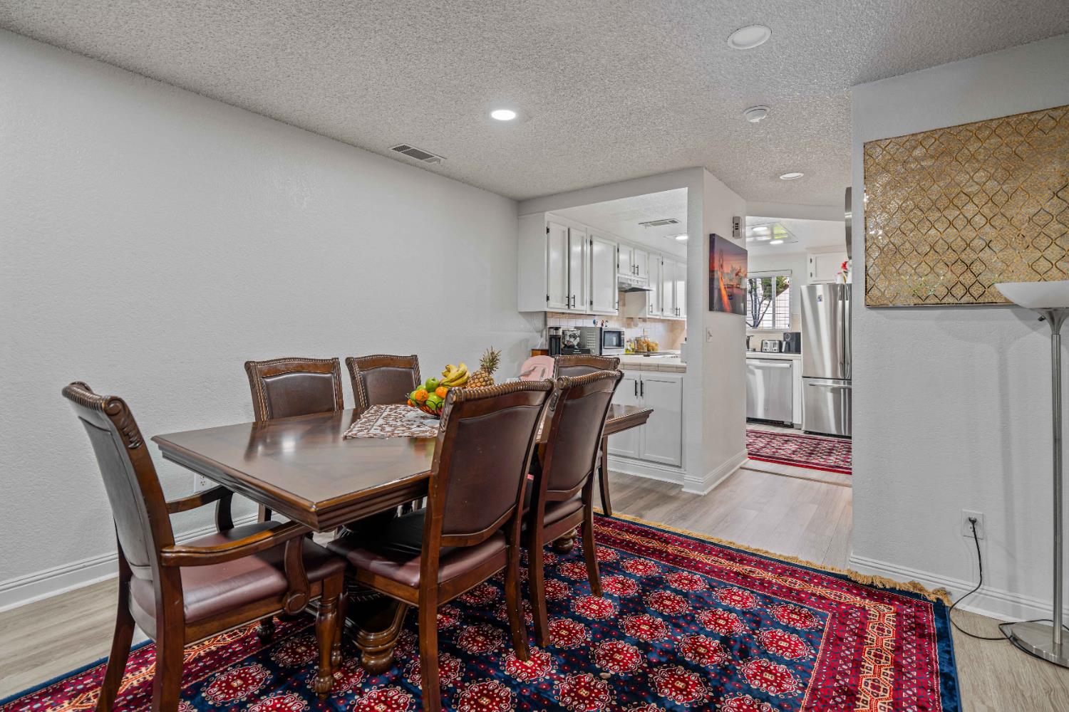 4009 Dale Rd #E, Modesto, CA 95356