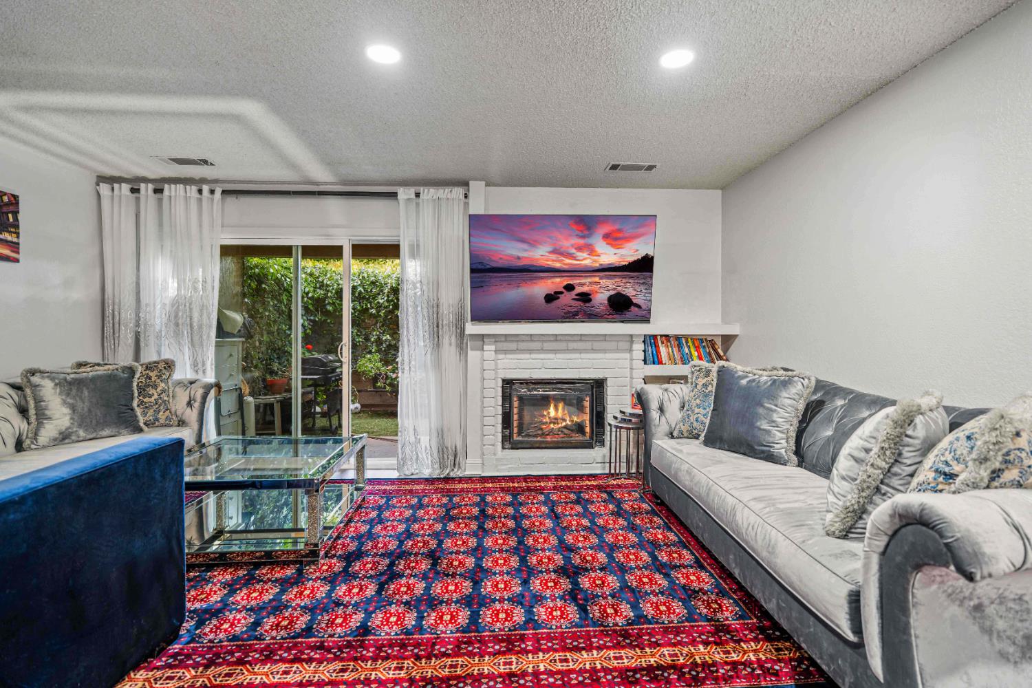 4009 Dale Rd #E, Modesto, CA 95356