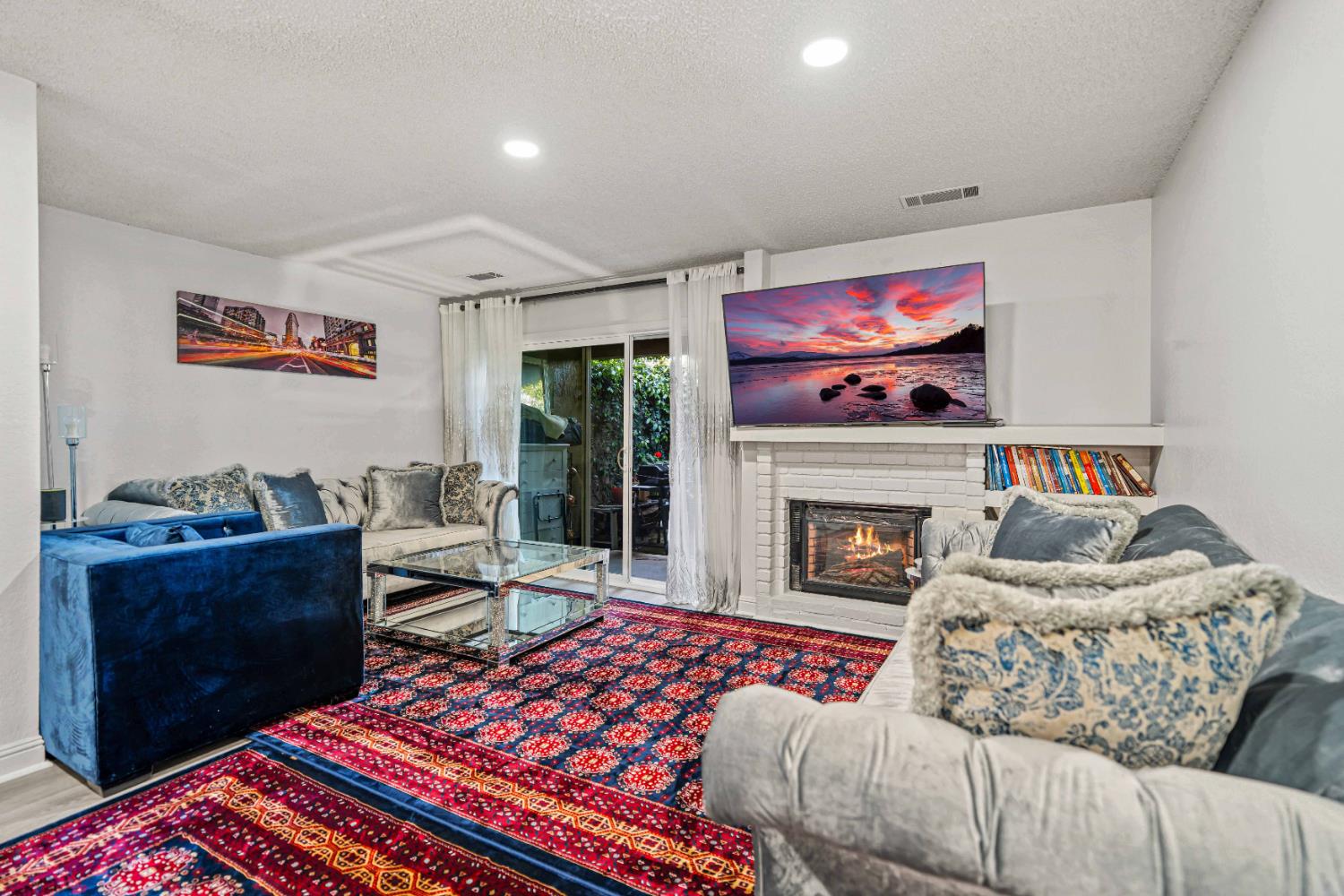 4009 Dale Rd #E, Modesto, CA 95356