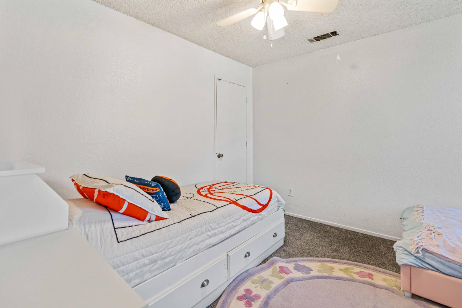 4009 Dale Rd #E, Modesto, CA 95356