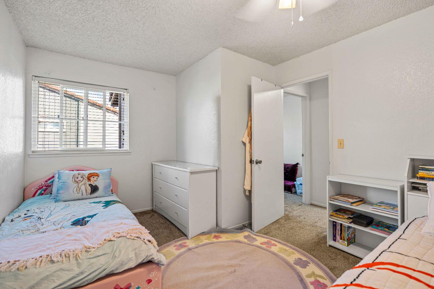 4009 Dale Rd #E, Modesto, CA 95356