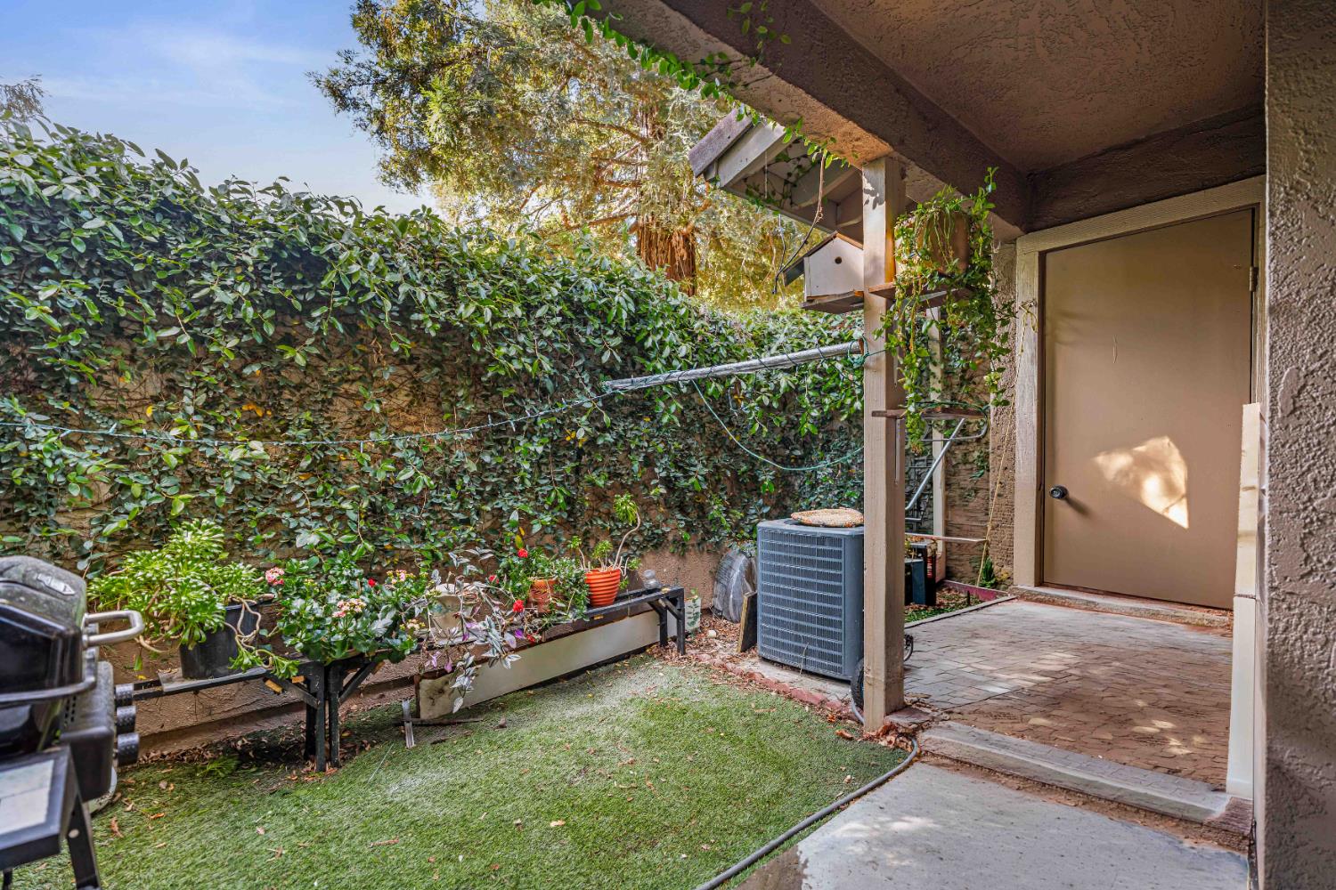 4009 Dale Rd #E, Modesto, CA 95356