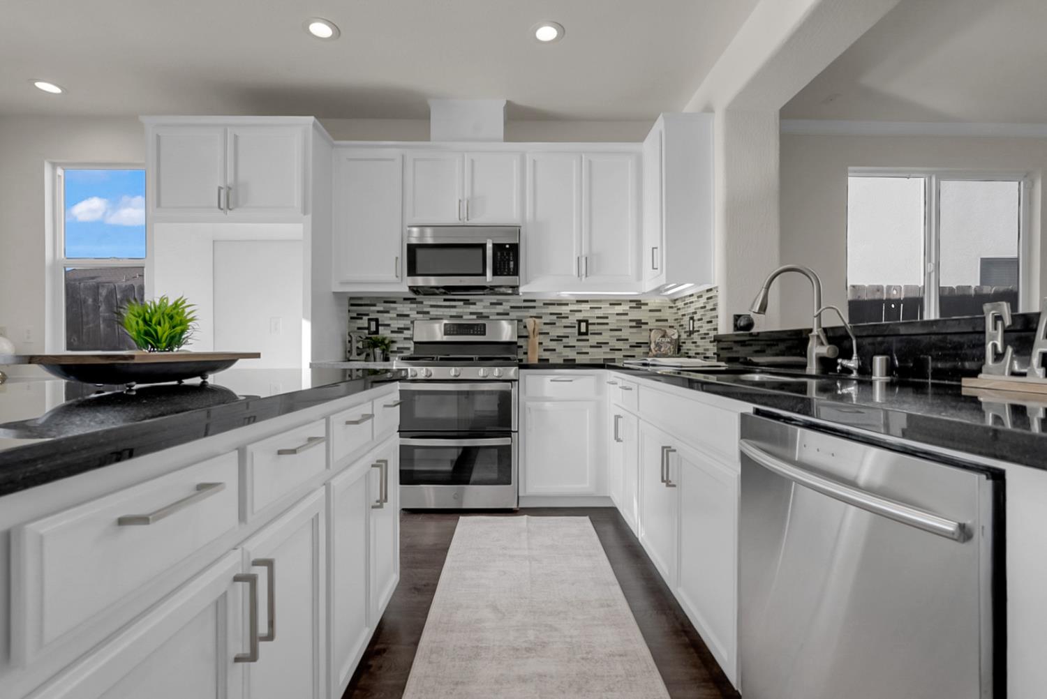 1543 Garold Ln, Manteca, CA 95337