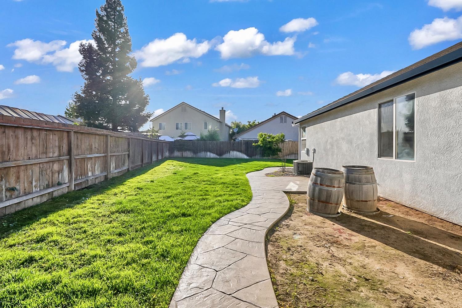 1543 Garold Ln, Manteca, CA 95337