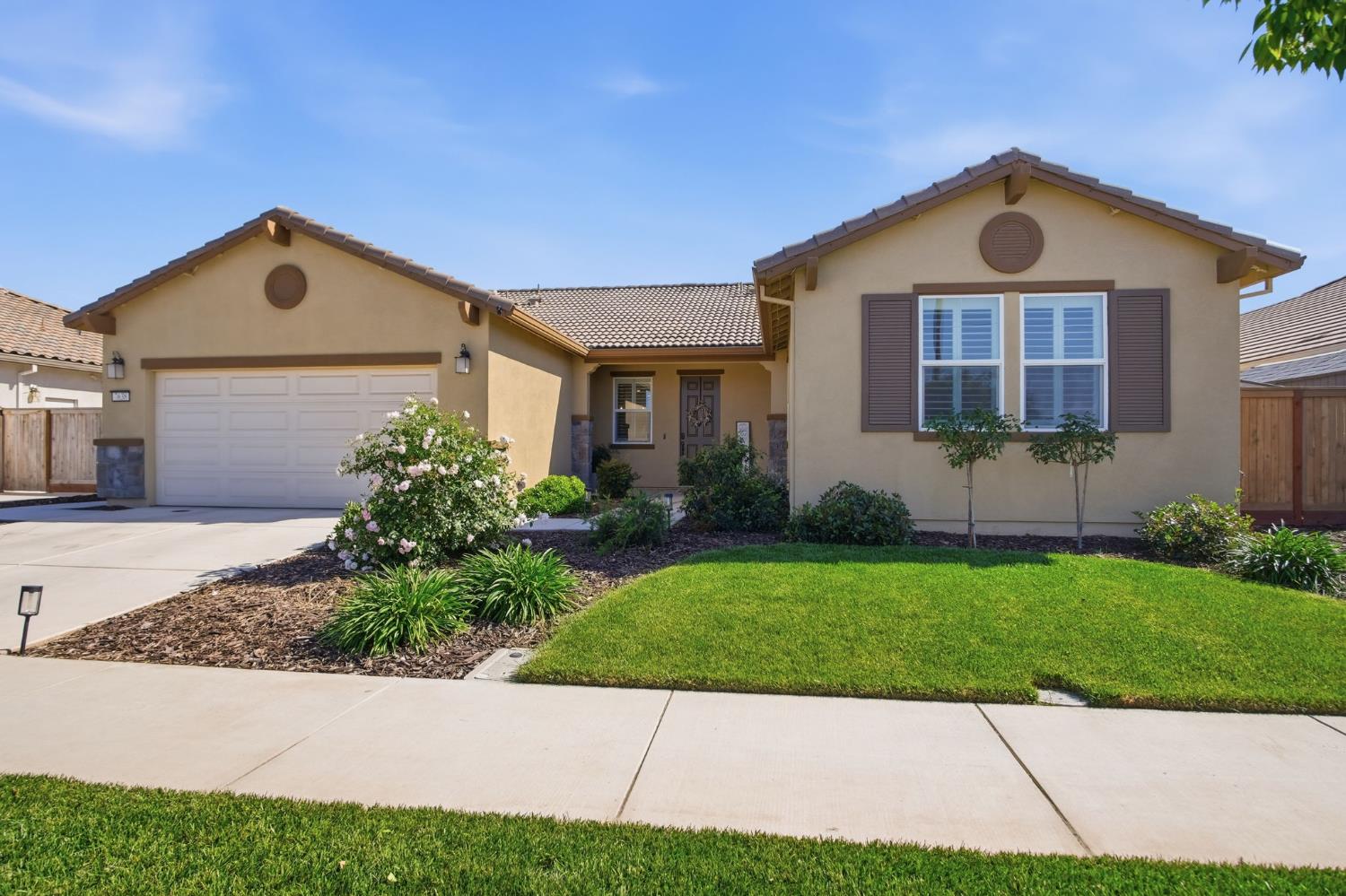 7630 Path Dr, Hughson, CA 95326