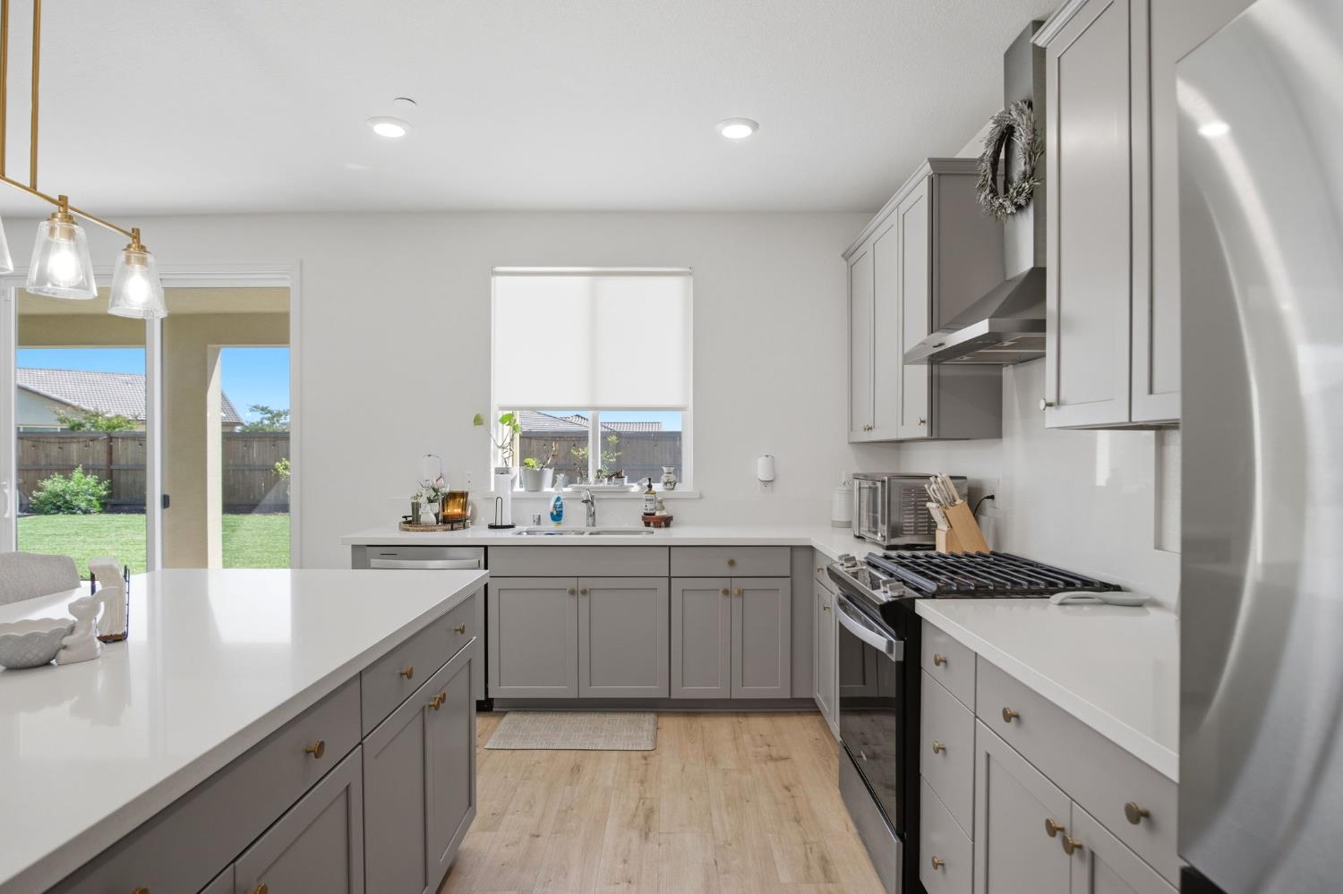 7630 Path Dr, Hughson, CA 95326