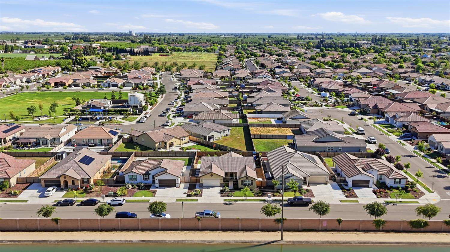 7630 Path Dr, Hughson, CA 95326