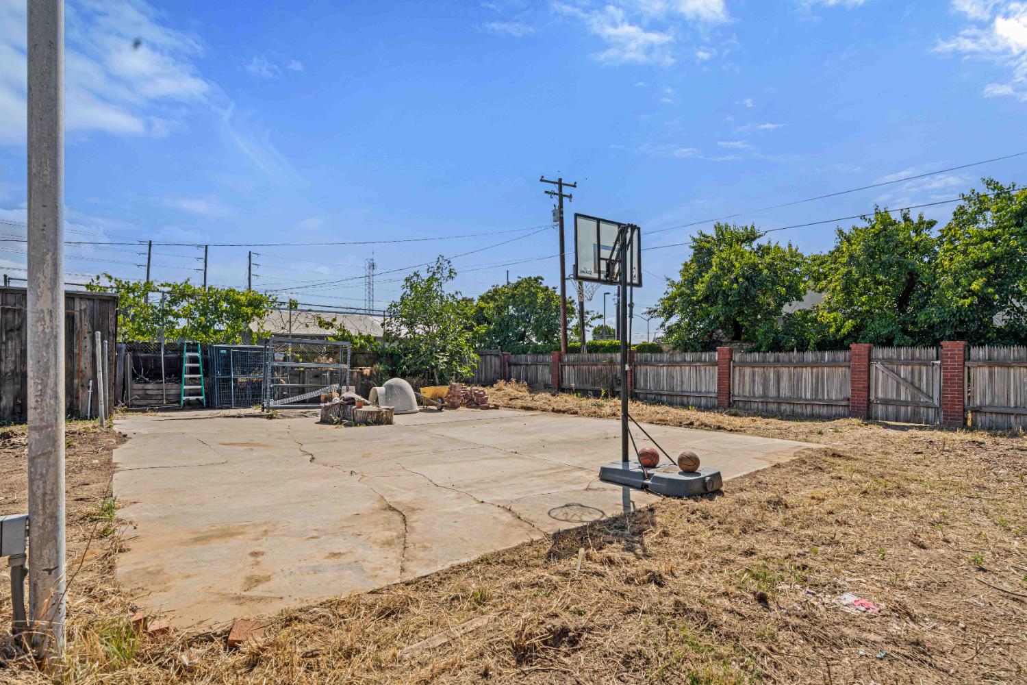 1409 Payne Ave, Modesto, CA 95351