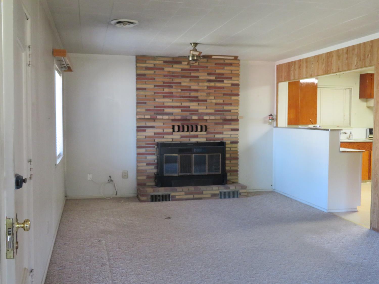 454 N 3rd Ave, Oakdale, CA 95361