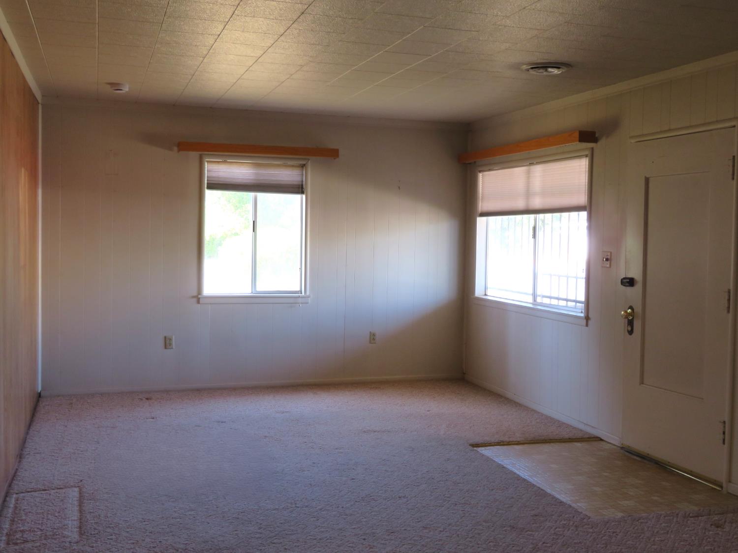 454 N 3rd Ave, Oakdale, CA 95361