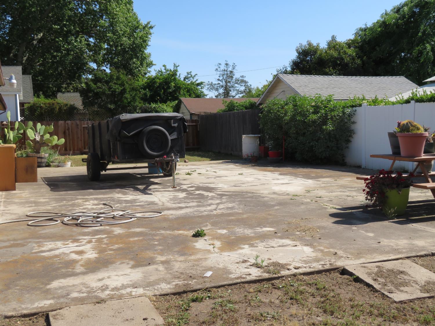 454 N 3rd Ave, Oakdale, CA 95361