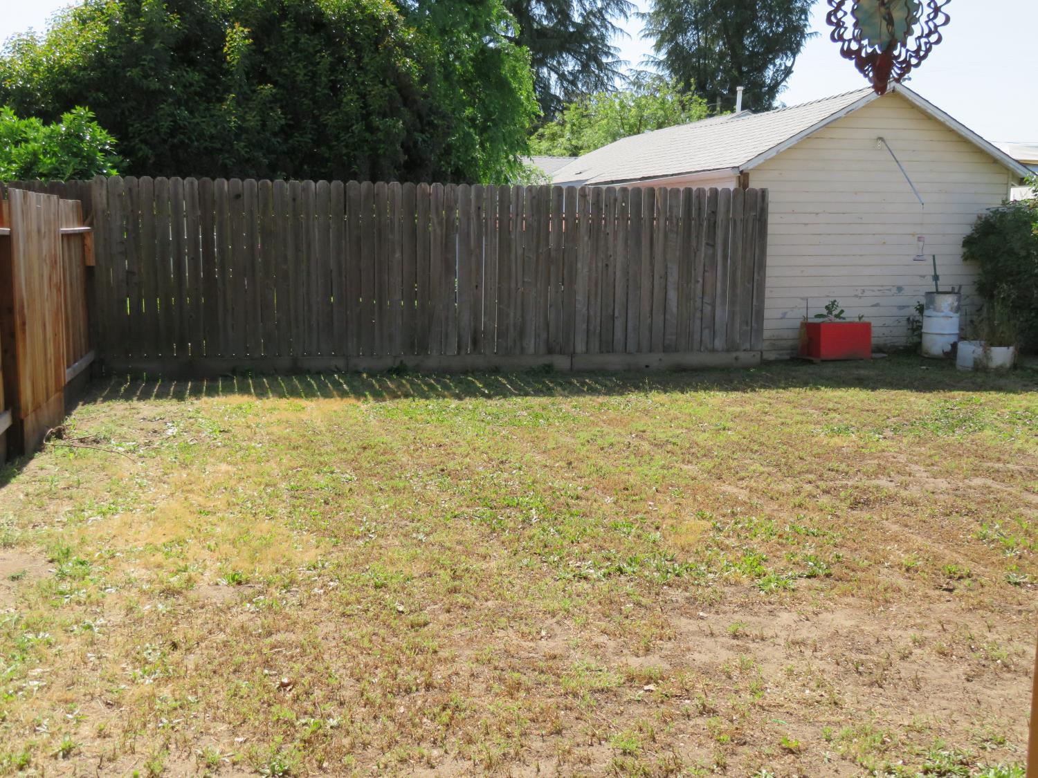 454 N 3rd Ave, Oakdale, CA 95361