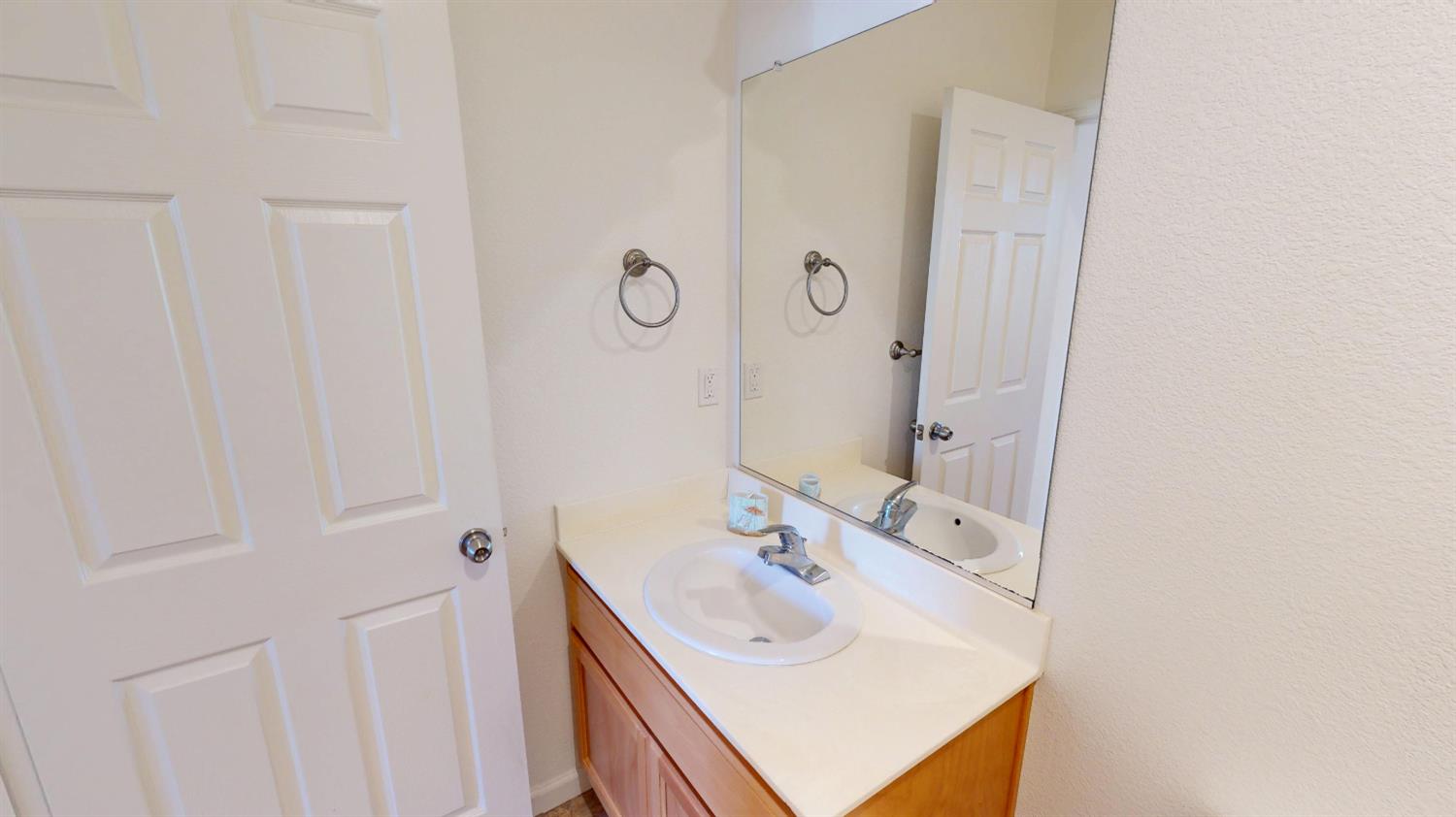 2904 Dillon Ln, Merced, CA 95348