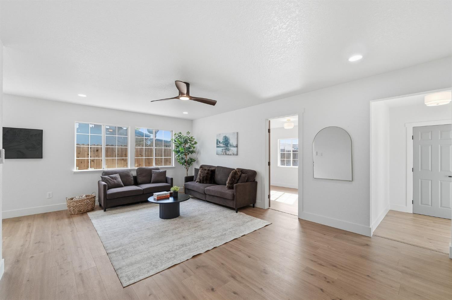 6307 Chief Tucker Ave, Riverbank, CA 95367