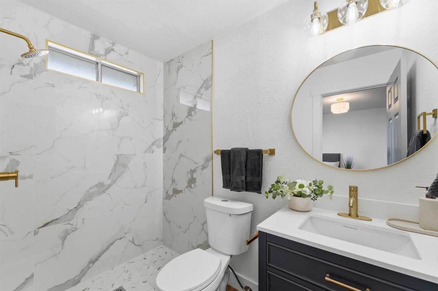 6307 Chief Tucker Ave, Riverbank, CA 95367