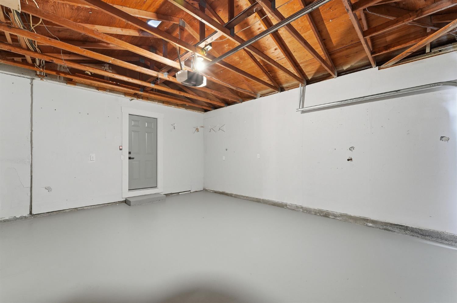 6307 Chief Tucker Ave, Riverbank, CA 95367