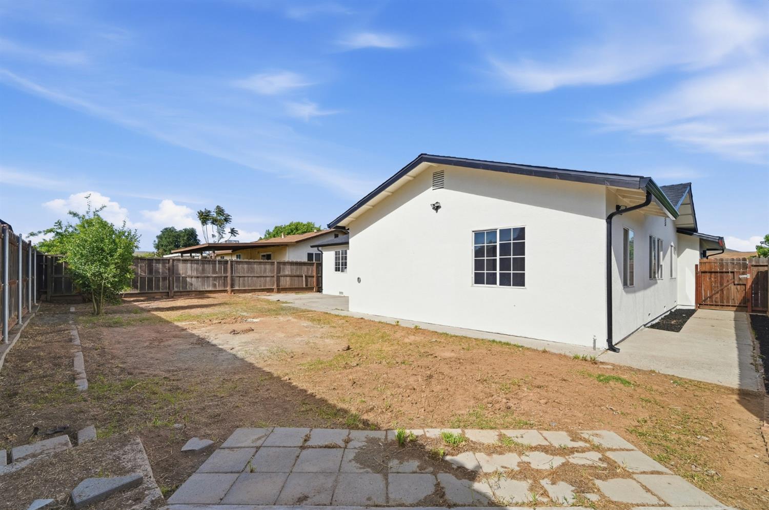 6307 Chief Tucker Ave, Riverbank, CA 95367