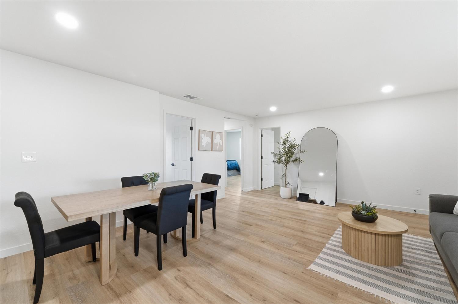 696 Pedersen Rd, Oakdale, CA 95361