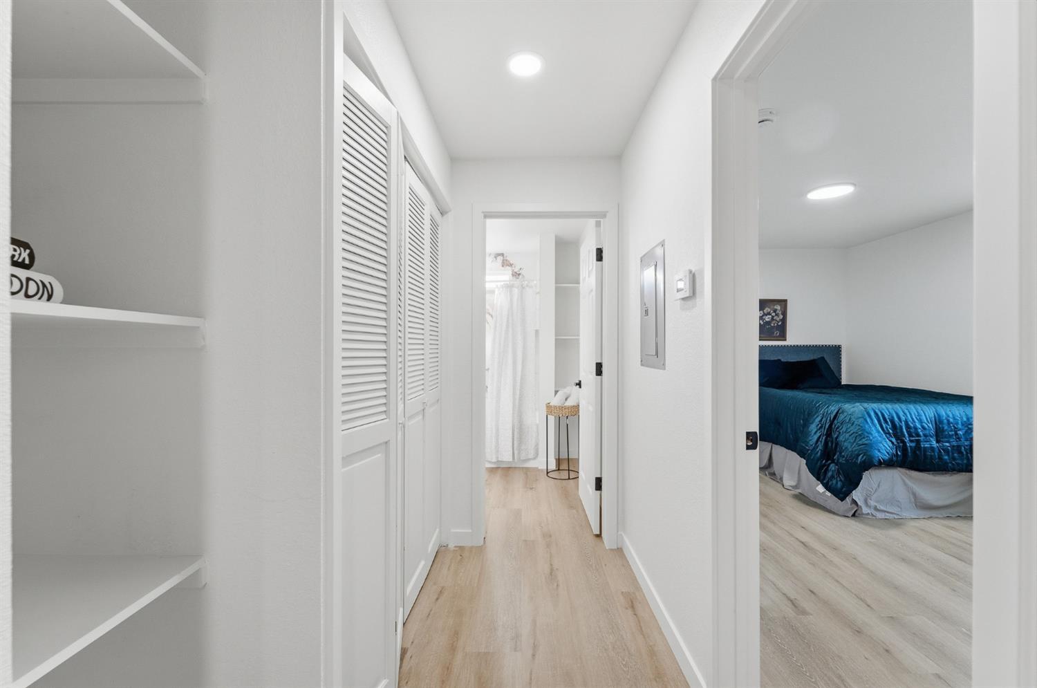 696 Pedersen Rd, Oakdale, CA 95361