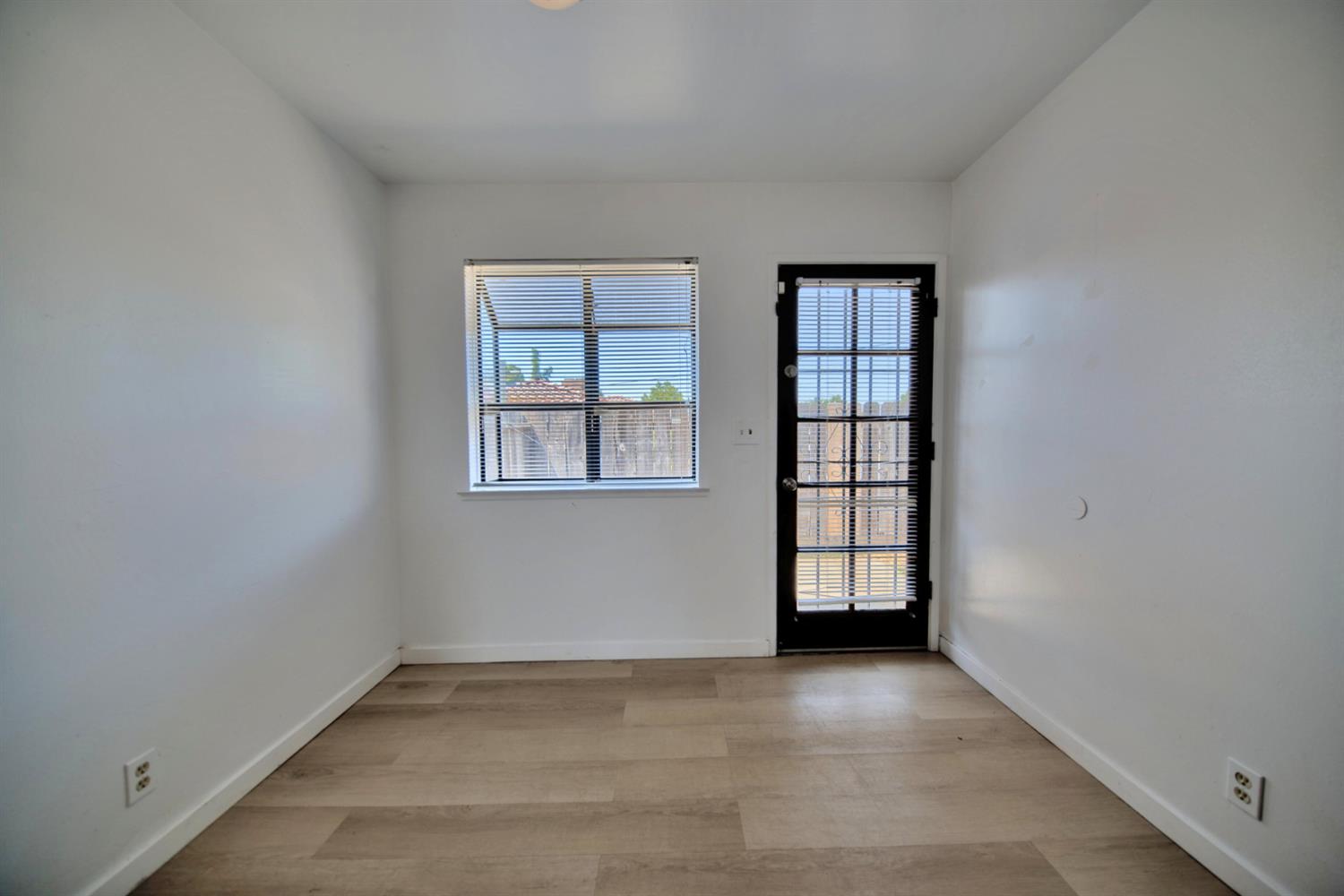 4002 E Dakota Ave, Fresno, CA 93726