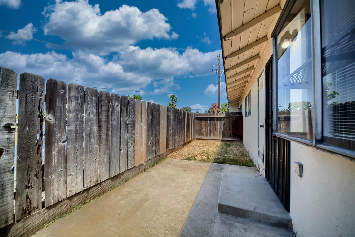 4002 E Dakota Ave, Fresno, CA 93726