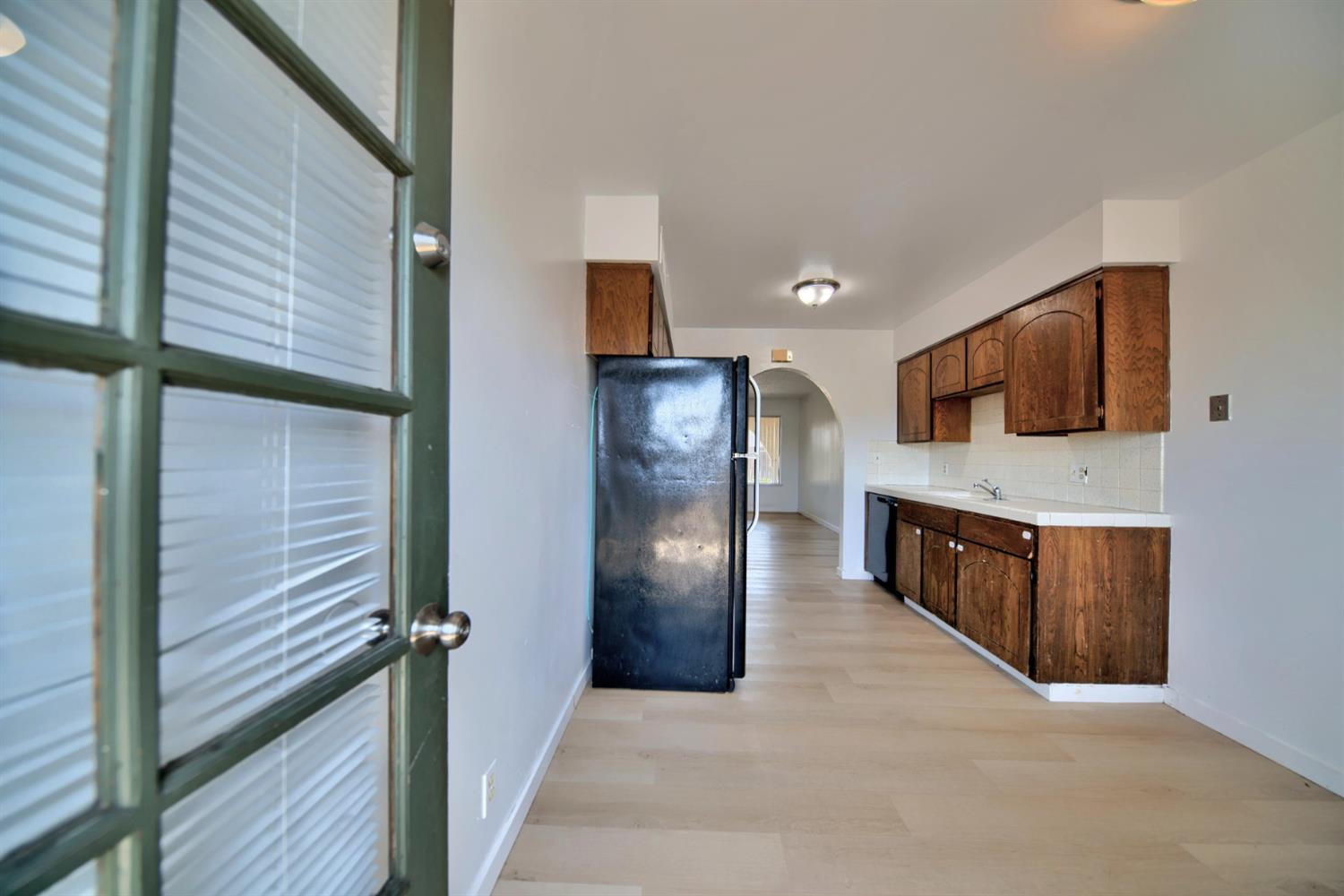 4002 E Dakota Ave, Fresno, CA 93726