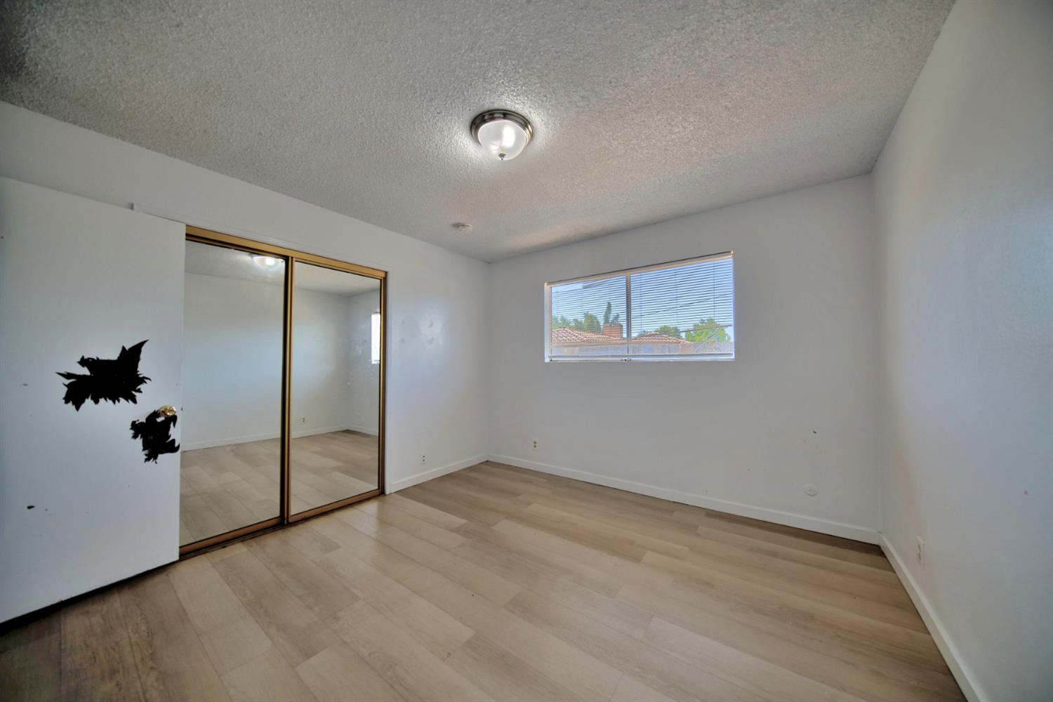 4002 E Dakota Ave, Fresno, CA 93726