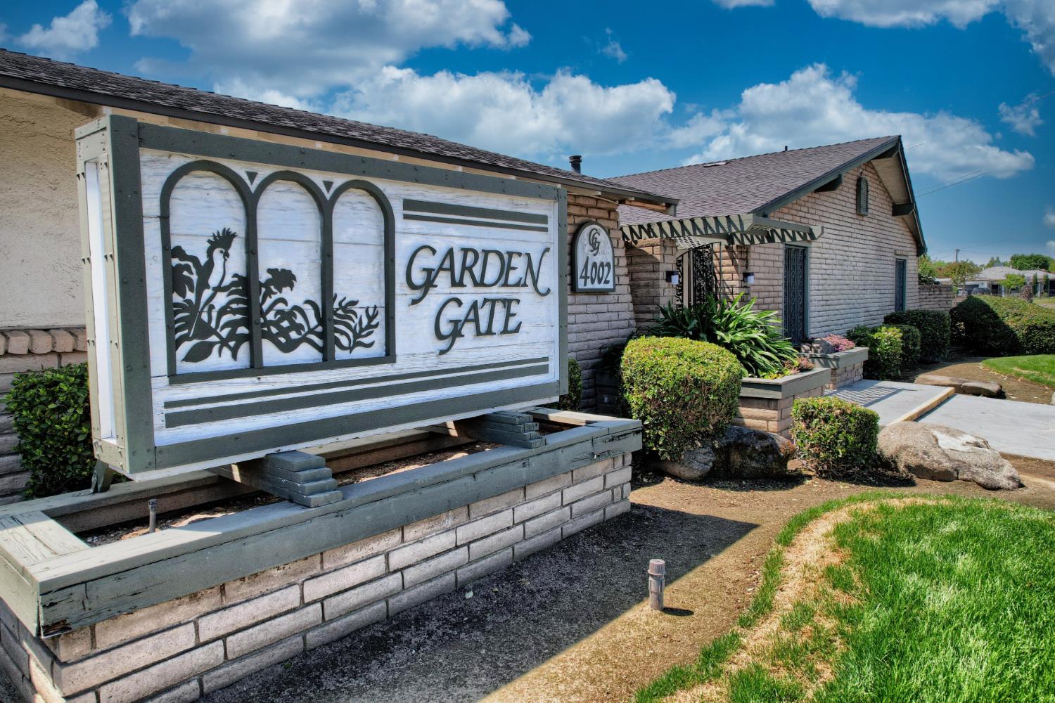 4002 E Dakota Ave, Fresno, CA 93726