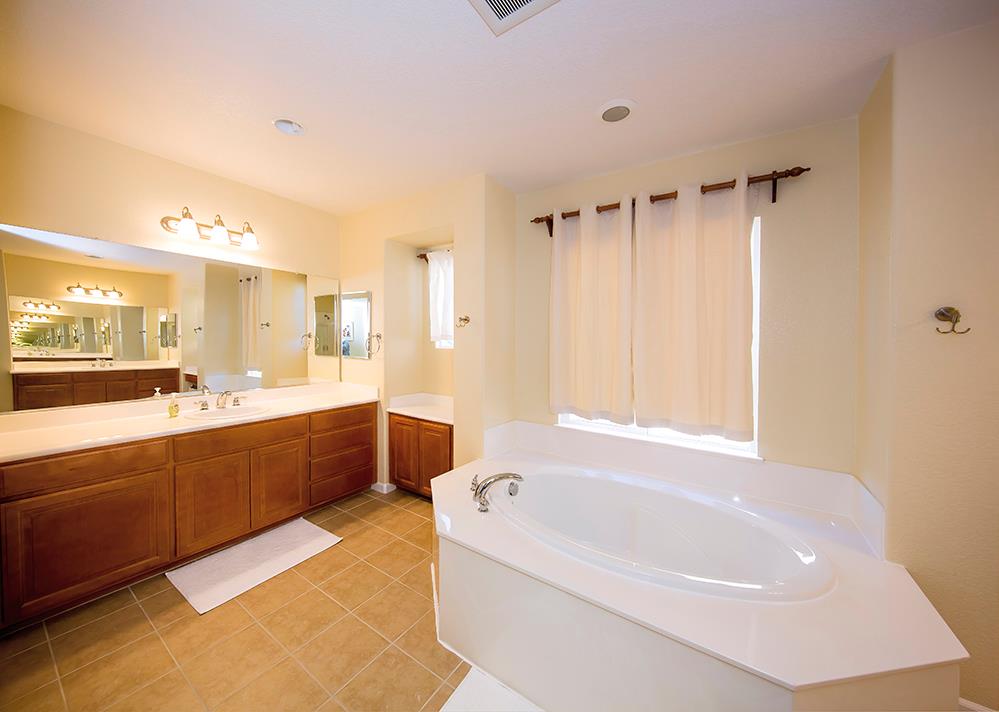 4076 St Remy Ct, Merced, CA 95348