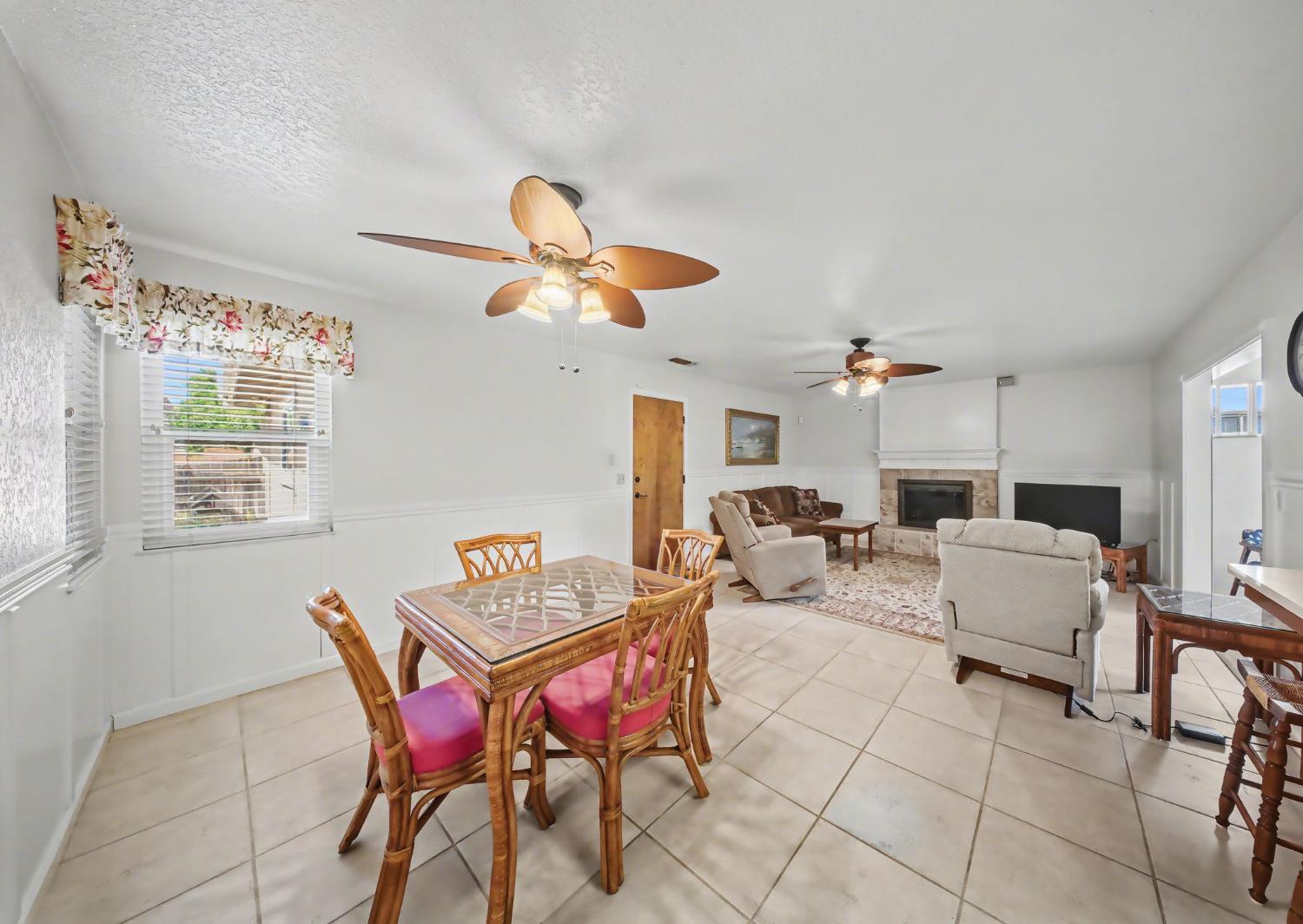 1252 Sterling Pl, Manteca, CA 95336