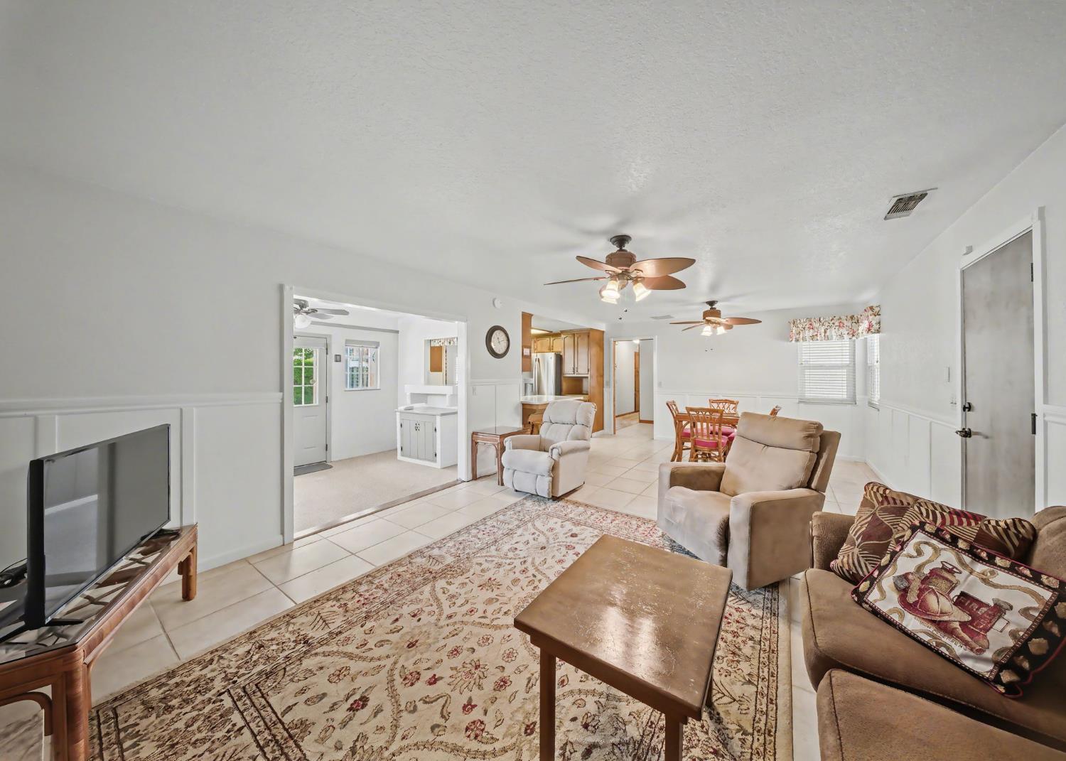 1252 Sterling Pl, Manteca, CA 95336