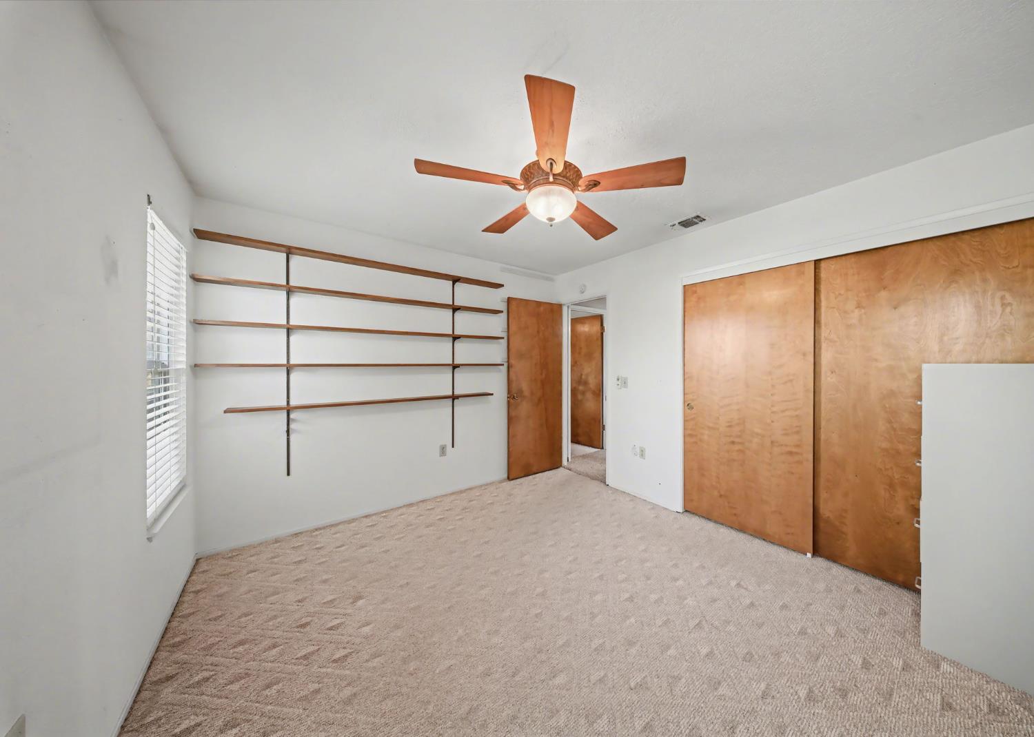 1252 Sterling Pl, Manteca, CA 95336