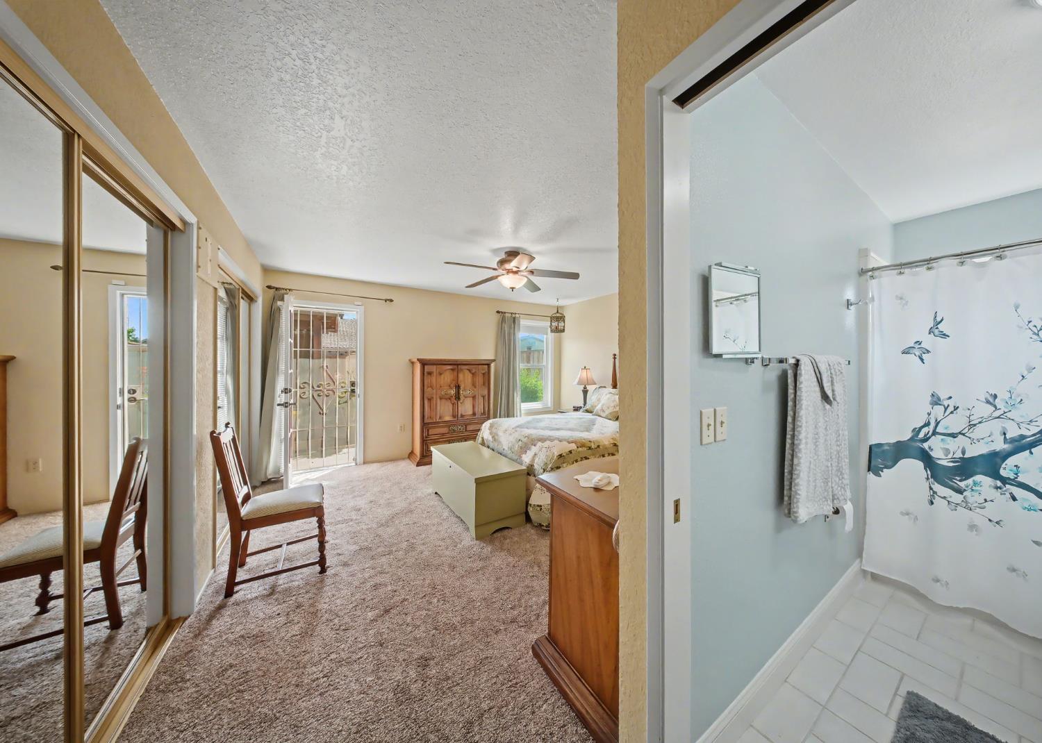 1252 Sterling Pl, Manteca, CA 95336