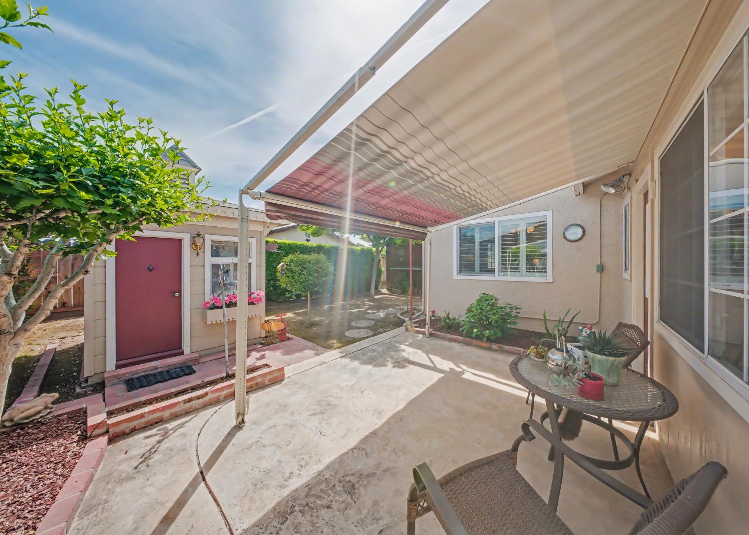 1252 Sterling Pl, Manteca, CA 95336