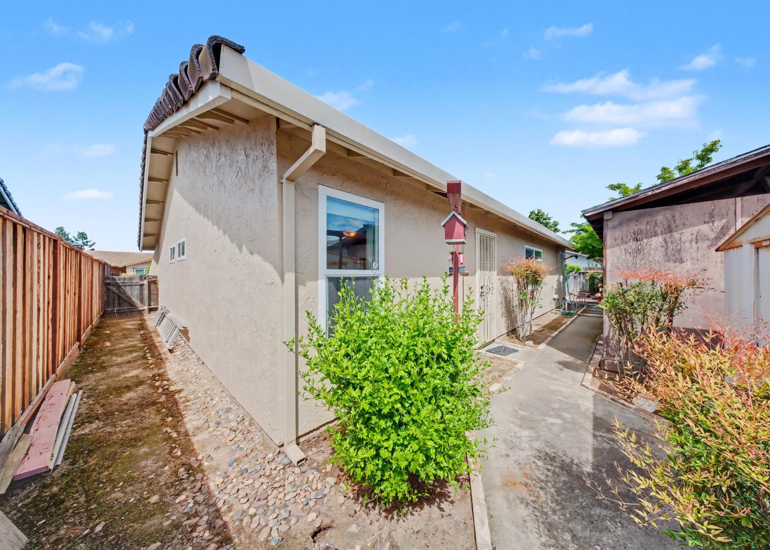 1252 Sterling Pl, Manteca, CA 95336