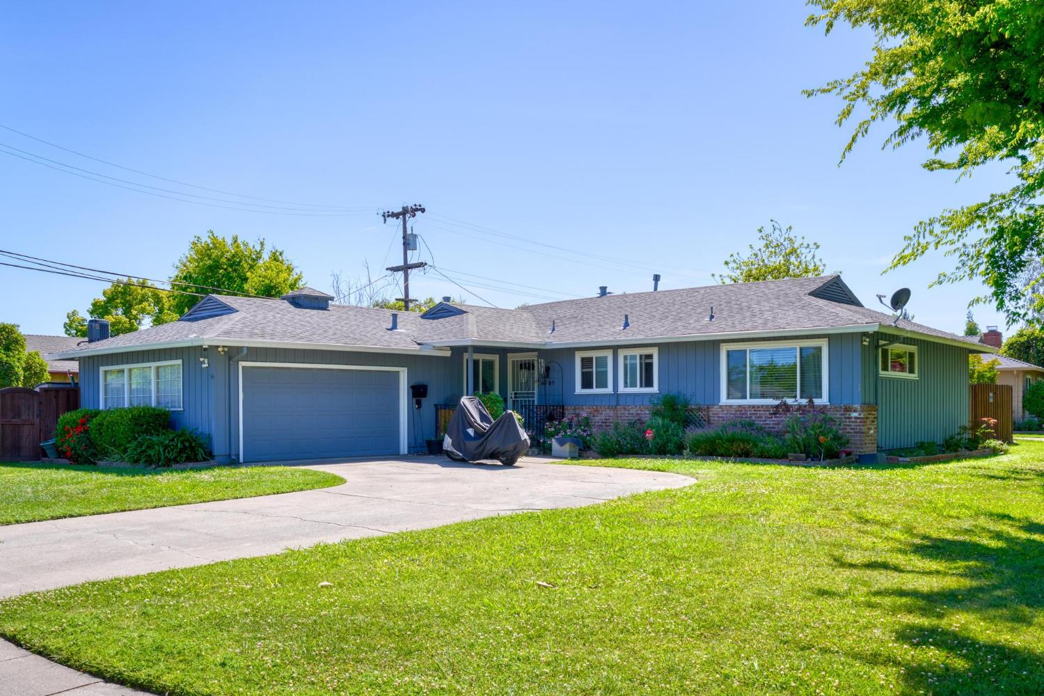 6505 N Alexandria Pl, Manteca, CA 95207