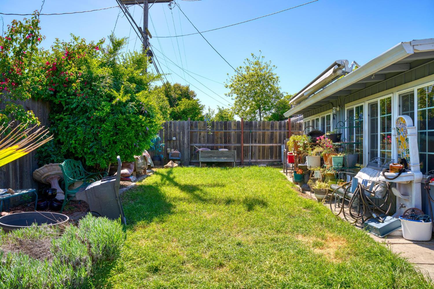 6505 N Alexandria Pl, Manteca, CA 95207