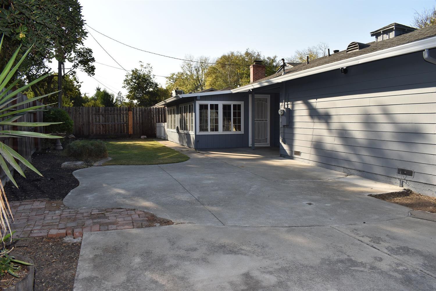 6505 N Alexandria Pl, Manteca, CA 95207