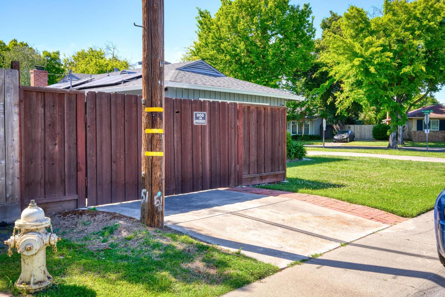 6505 N Alexandria Pl, Manteca, CA 95207