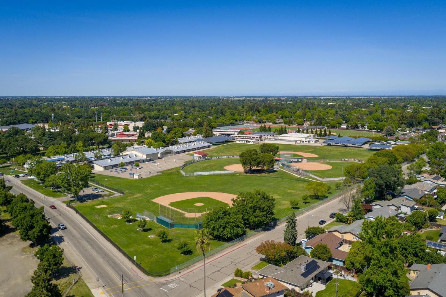 6505 N Alexandria Pl, Manteca, CA 95207