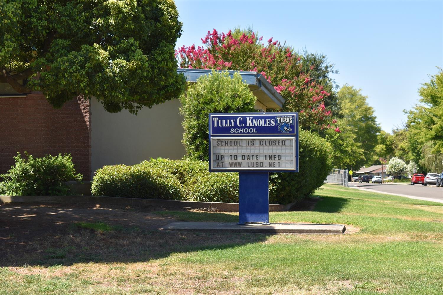 6505 N Alexandria Pl, Manteca, CA 95207